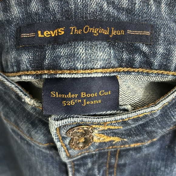 Levi’s Slender Boot Cut 526 Jeans, size 12 - Picture 4 of 9
